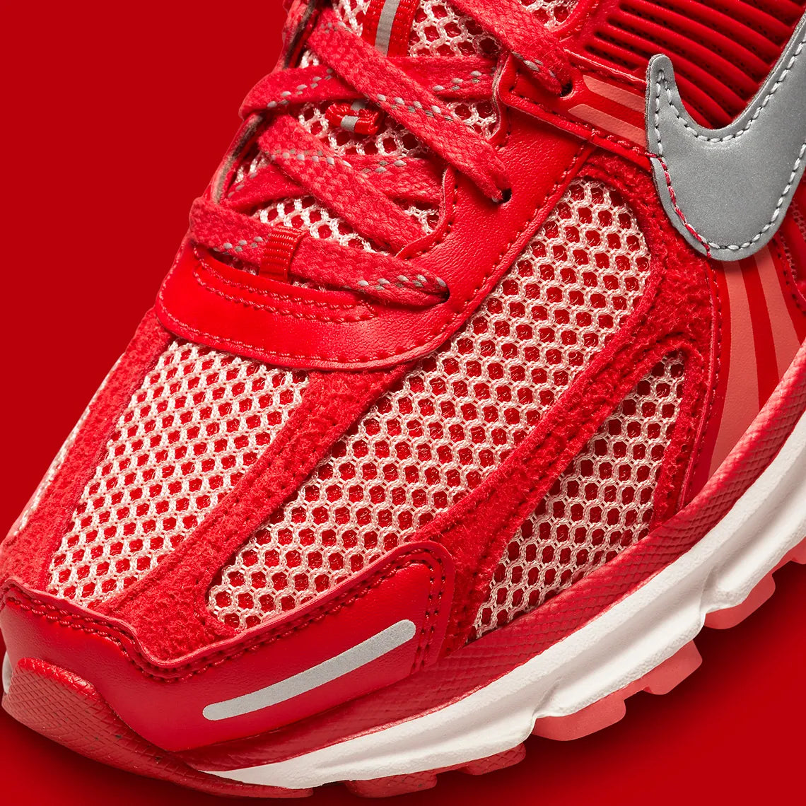 Nike Air Zoom Vomero 5 University Red blanc rouge argent