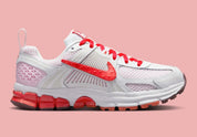 Nike Air Zoom Vomero 5 Valentine's Day blanc logo rouge rose coeur