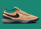  Nike Book 1 Mowabb à silhouette basse, avec tige textile aux tons naturels, empiècements structurés, accents contrastés, amorti Zoom Air et semelle extérieure adhérente.
