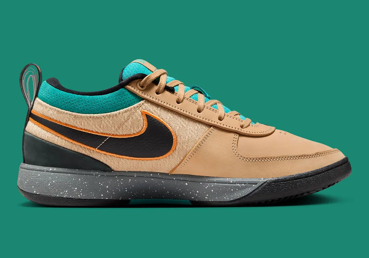  Nike Book 1 Mowabb à silhouette basse, avec tige textile aux tons naturels, empiècements structurés, accents contrastés, amorti Zoom Air et semelle extérieure adhérente.
