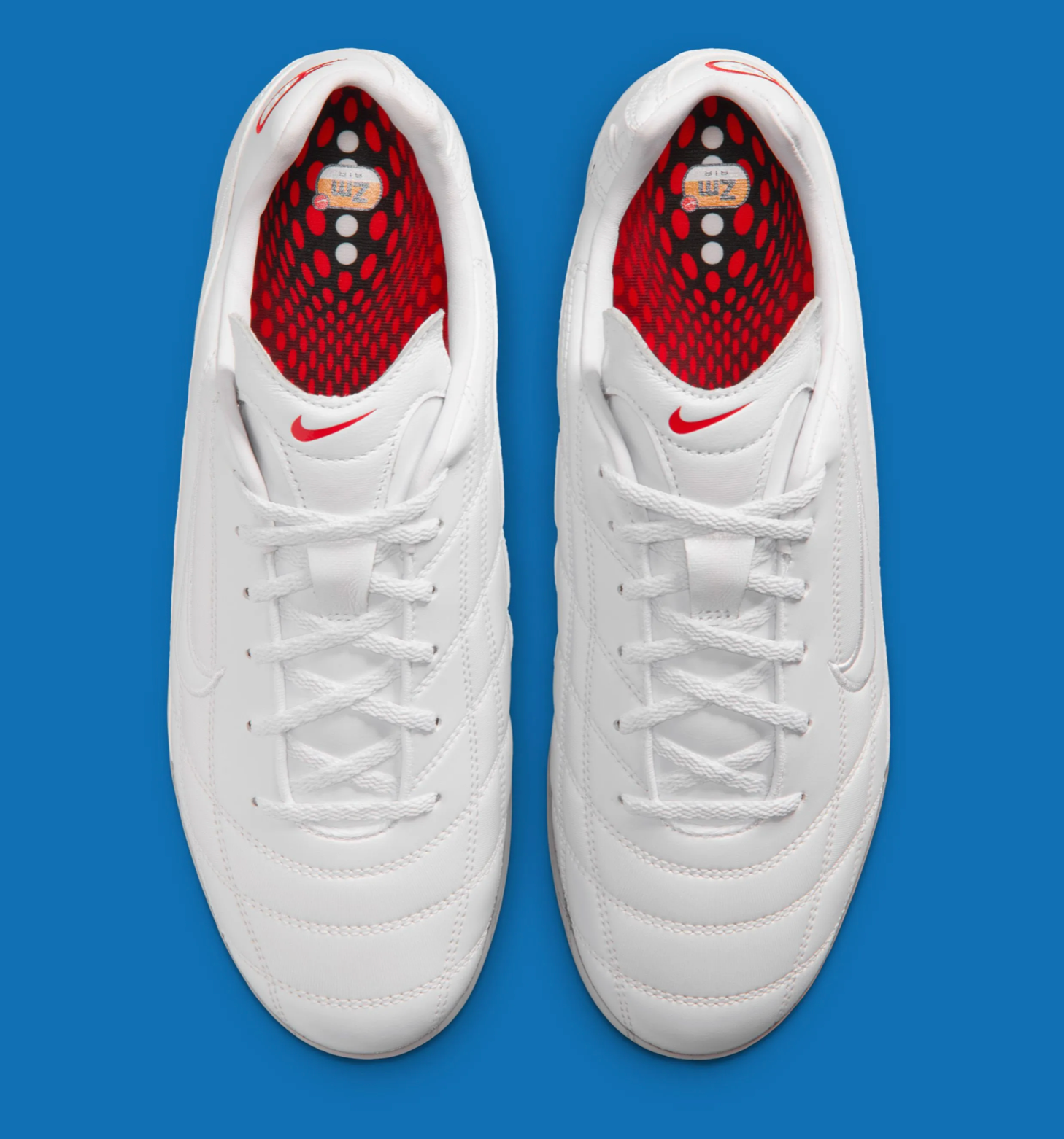 Sneaker Nike Cryoshot Zoom M9 Virgil Abloh Archives avec matériaux techniques translucides, amorti Zoom Air et design futuriste déstructuré.