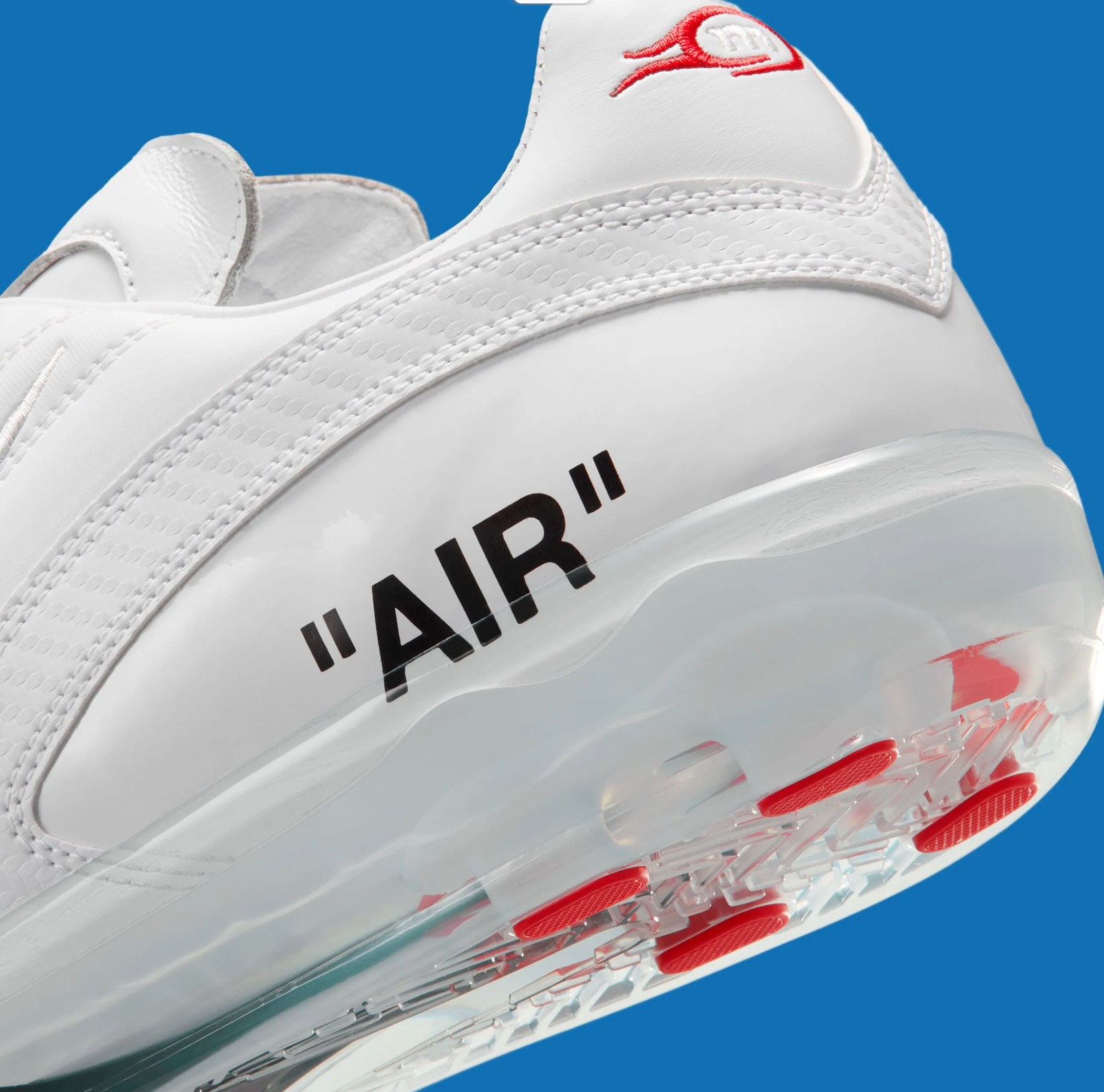 Sneaker Nike Cryoshot Zoom M9 Virgil Abloh Archives avec matériaux techniques translucides, amorti Zoom Air et design futuriste déstructuré.