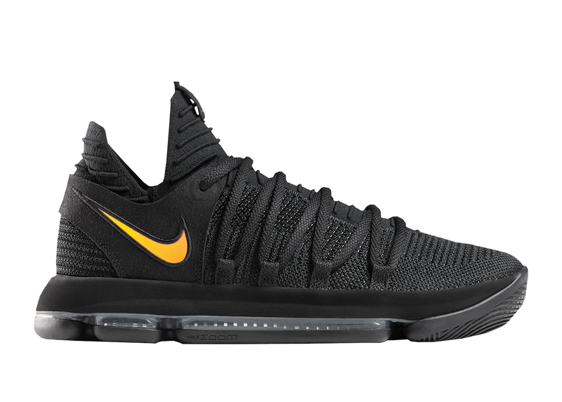 Nike KD 10 PK80 avec tige en Flyknit noire, détails multicolores, amorti Zoom Air sur toute la longueur et semelle extérieure à traction multidirectionnelle.
