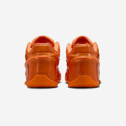 Sneaker Nike KD 19 Bright Ceramic orange vif avec tige en mesh technique, amorti Zoom Air et design performance basketball.