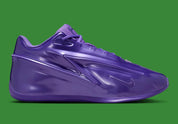 Sneaker Nike KD 19 Field Purple violette avec tige en mesh technique, amorti Zoom Air et design performance basketball moderne vue de profil. 