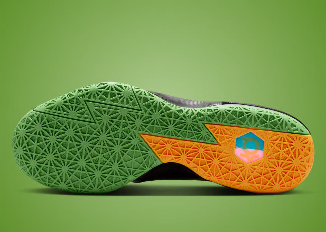 Nike KD 6 Brazil 2026 en vert, jaune et bleu avec amorti Zoom Air et silhouette basketball performante inspirée du Brésil.