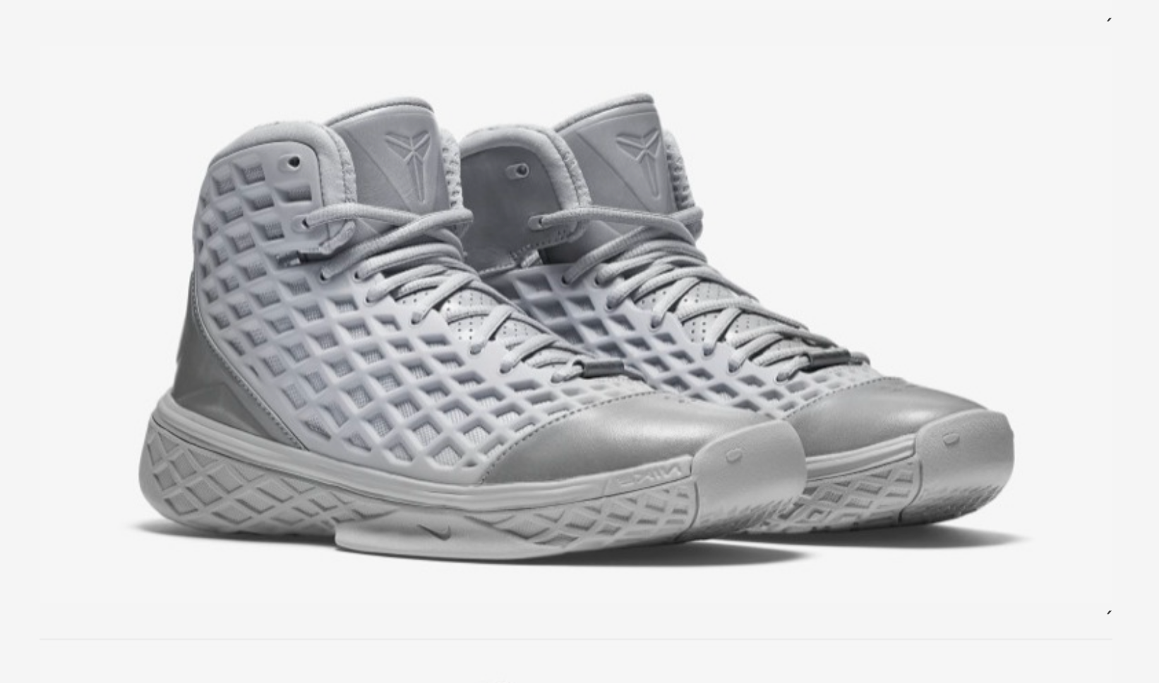 Nike Kobe 3 Black Mamba Collection Fade to Black, chaussure de basketball Nike au design géométrique issue du Fade to Black Pack de Kobe Bryant.