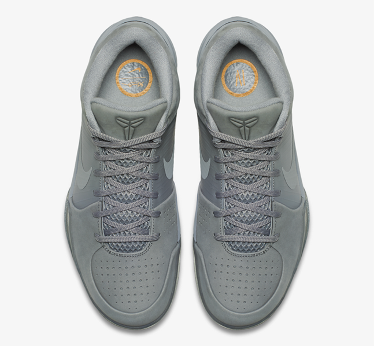 Nike Kobe 4 Black Mamba Collection Fade to Black, chaussure de basketball basse Nike issue du Fade to Black Pack en hommage à Kobe Bryant.