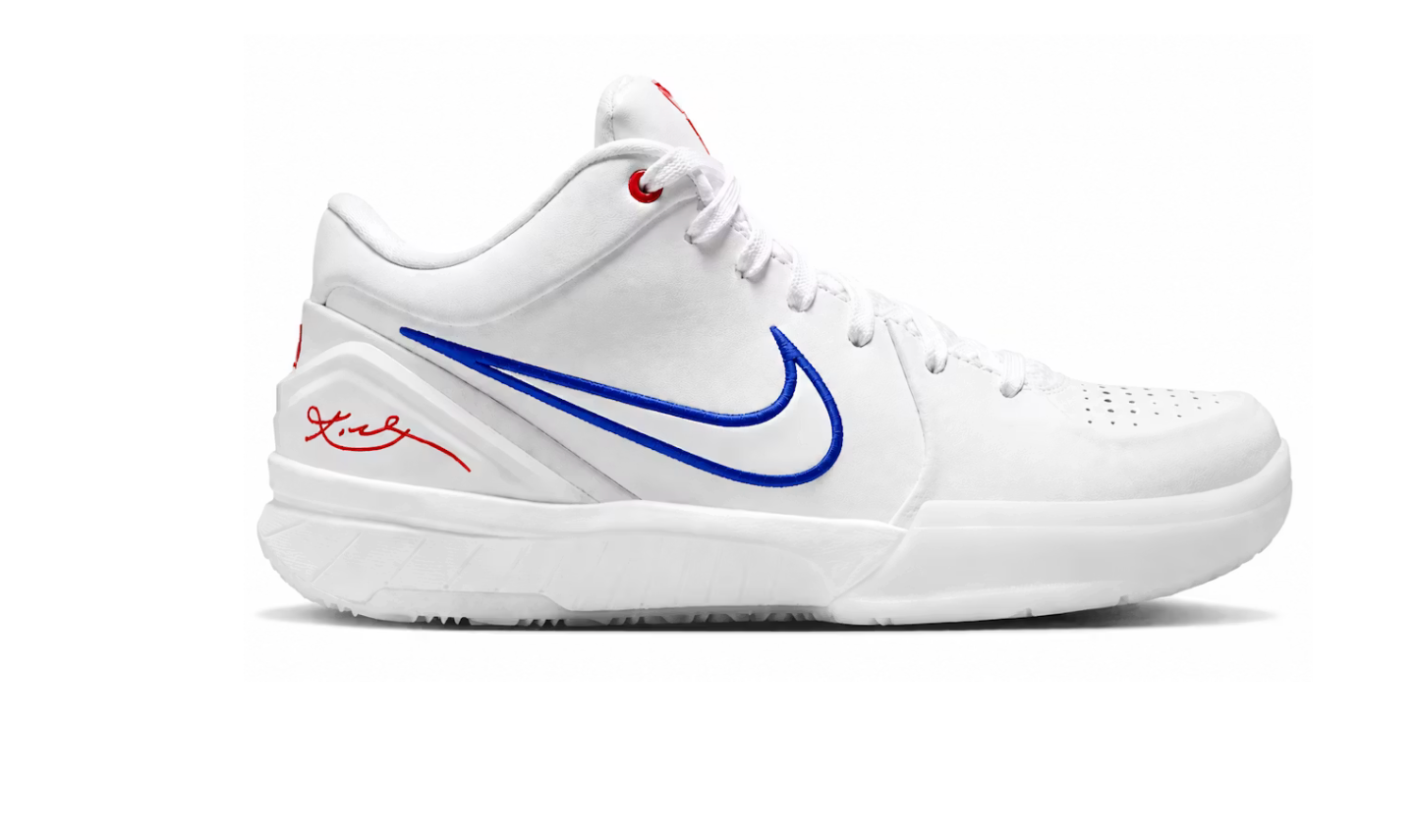 Nike Kobe 4 Protro Draft Day Pack Los Angeles Clippers avec tige en mesh respirant, empiècements synthétiques blancs, bleus et rouges, construction Protro et semelle extérieure en caoutchouc.