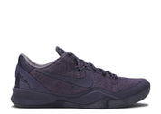 Nike Kobe 8 Black Mamba Collection Fade to Black, chaussure de basketball basse Nike issue du pack Fade to Black célébrant la carrière de Kobe Bryant.