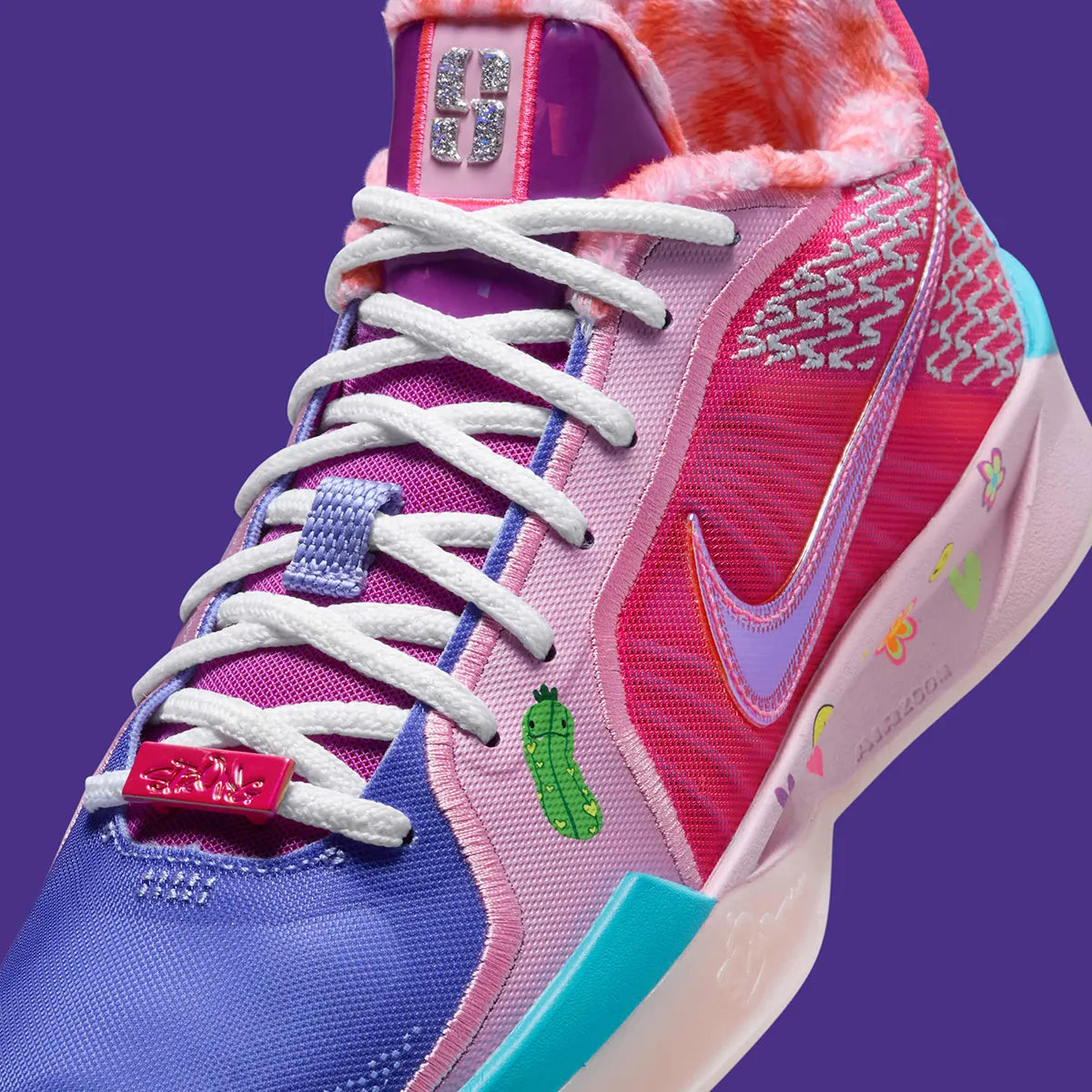 Nike Sabrina 2 Doernbecher Sophia smiley rose bleu violet ionescu blanc