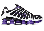 Nike Shox TL Persian Violet avec tige en mesh respirant, renforts synthétiques, détails Persian Violet et semelle Nike Shox intégrale offrant amorti et stabilité vue de profil intérieur. 