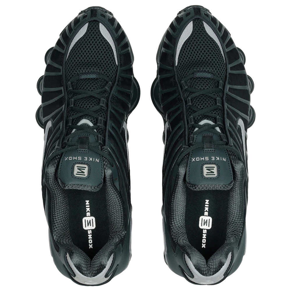 Nike Shox TL Seaweed Gunmetal avec tige en mesh respirant, renforts synthétiques Seaweed et Gunmetal et semelle Nike Shox intégrale offrant amorti et stabilité vue du dessus. 