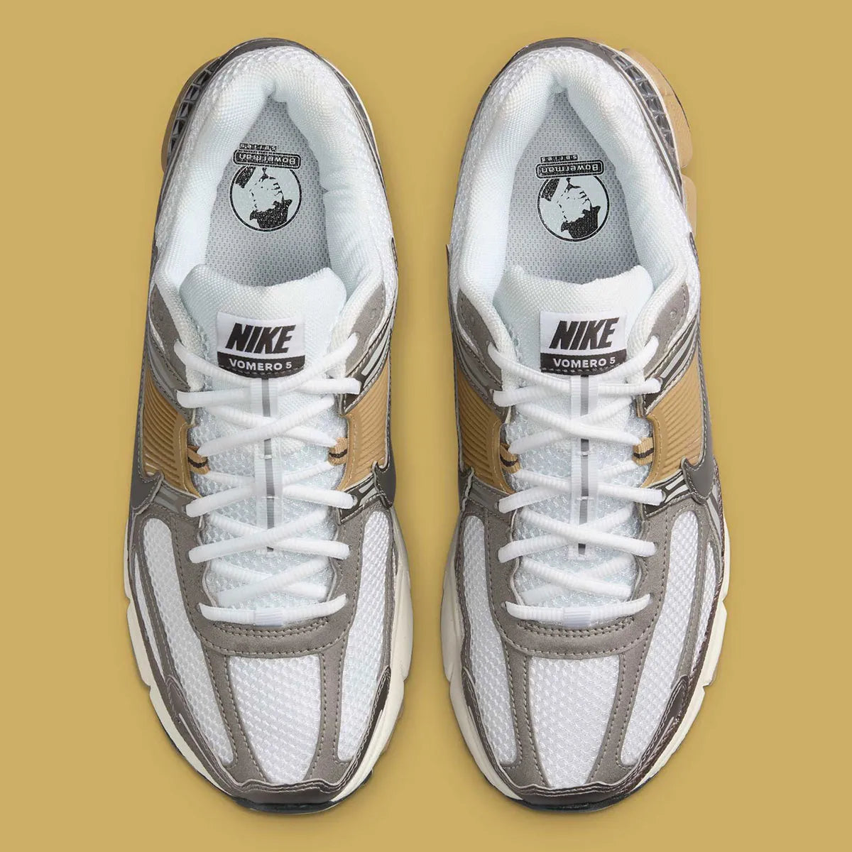 Chaussure de running Nike Vomero 5 Metallic Pewter , semelle légère et confortable , vue de haut