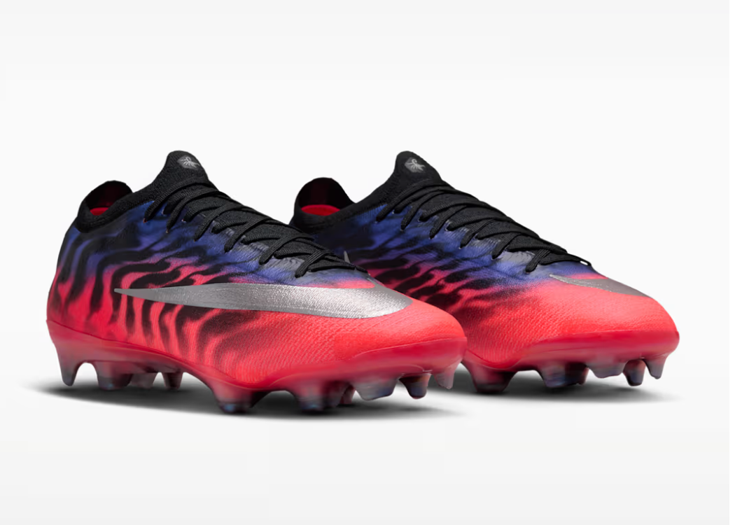 Nike Zoom Mercurial Vapor 17 Elite FG SE Scorpion World Cup Knockout Stage avec empeigne Atomknit légère, design Scorpion exclusif, plaque FlyLite et crampons FG pour terrain naturel sec.