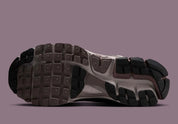  Chaussure de running Nike Zoom Vomero 5 A Ma Maniere Had , semelle légère et confortable , vue du dessous
