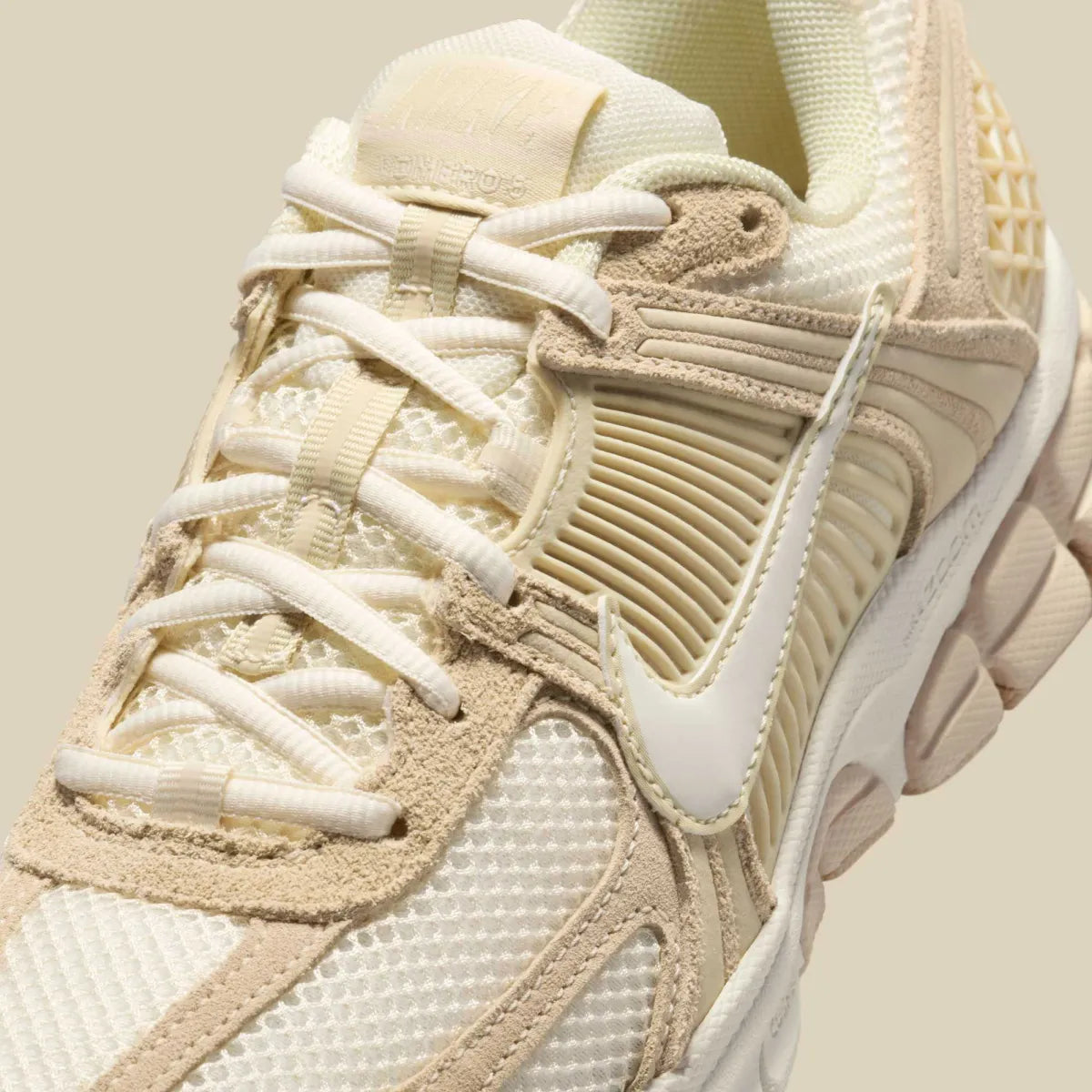 Nike Zoom Vomero 5 Beach Light Khaki blanc crème marron