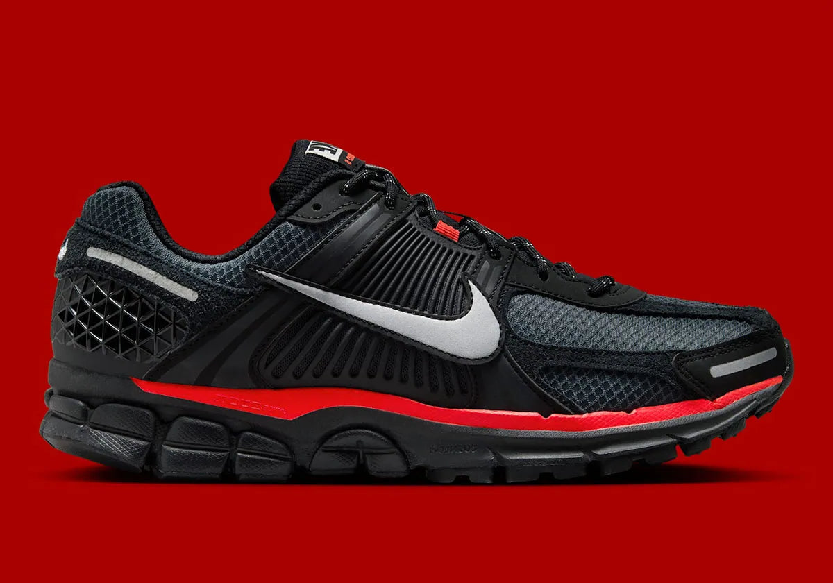 Nike Zoom Vomero 5 Black Metallic University Red noir rouge blanche 