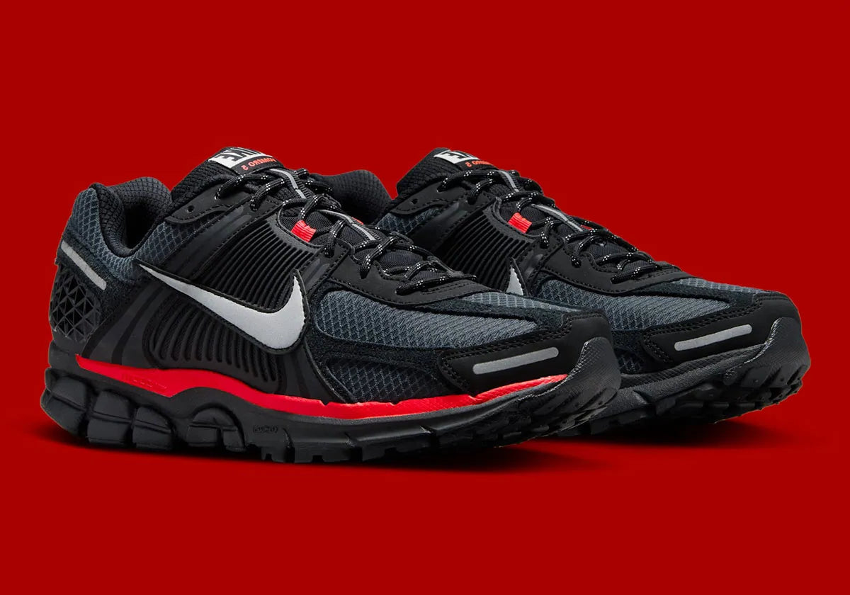 Nike Zoom Vomero 5 Black Metallic University Red noir rouge blanche 