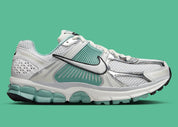 Chaussure de running Nike Zoom Vomero 5 Cannon Green , semelle légère et confortable ,  vue de profil