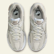 Chaussure de running Nike Zoom Vomero 5 Cleans Up In , semelle légère et confortable , vue de haut