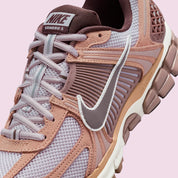 Nike Zoom Vomero 5 Dusted Clay marron blanc crème caramel 