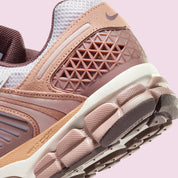 Nike Zoom Vomero 5 Dusted Clay marron blanc crème caramel 