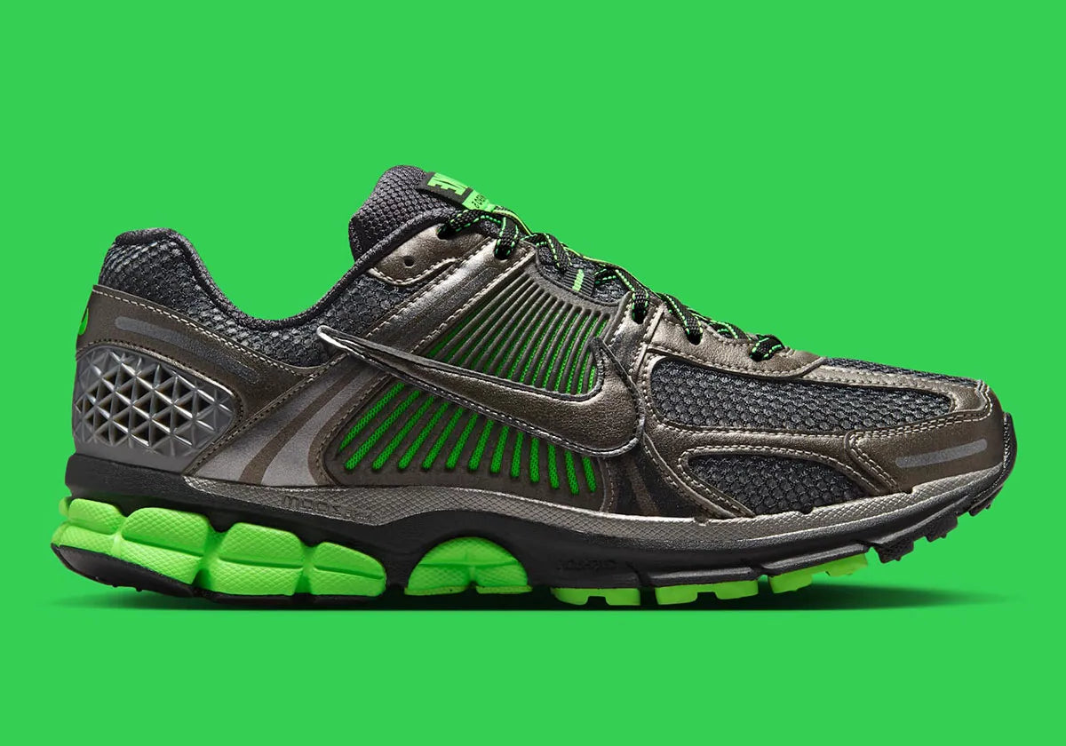 chaussure de running lNike Zoom Vomero 5 Gets Slimy In “Green Strike” , marron , vert , semelle légère et confortable , vue de profil