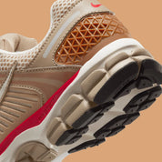 Nike Zoom Vomero 5 Khaki Phantom blanc marron rouge orange 