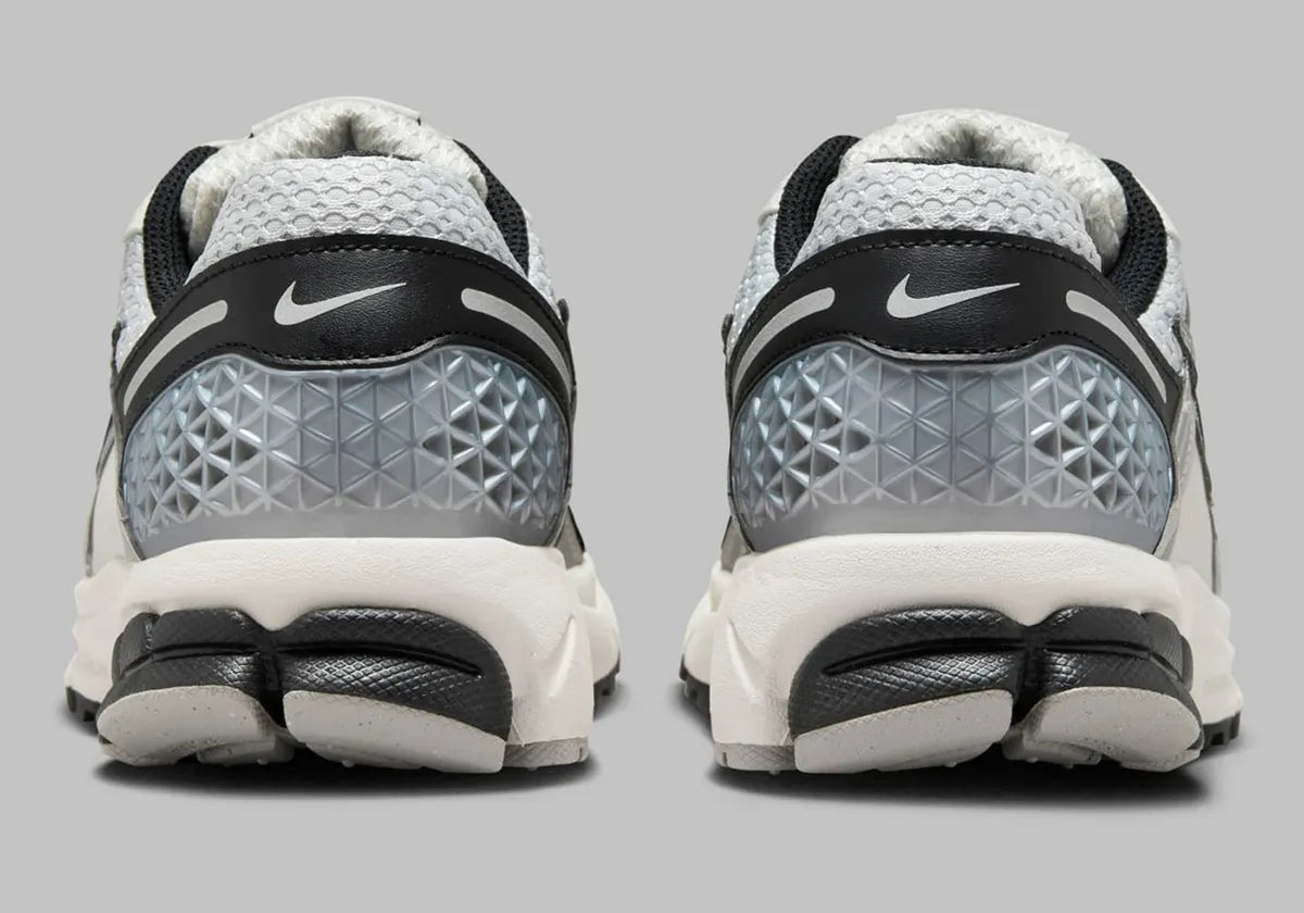 Nike Zoom Vomero 5 Photon Dust Noir blanc gris metallic