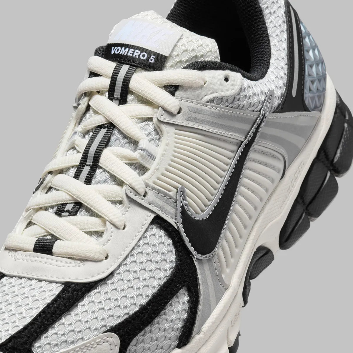 Nike Zoom Vomero 5 Photon Dust Noir blanc gris metallic