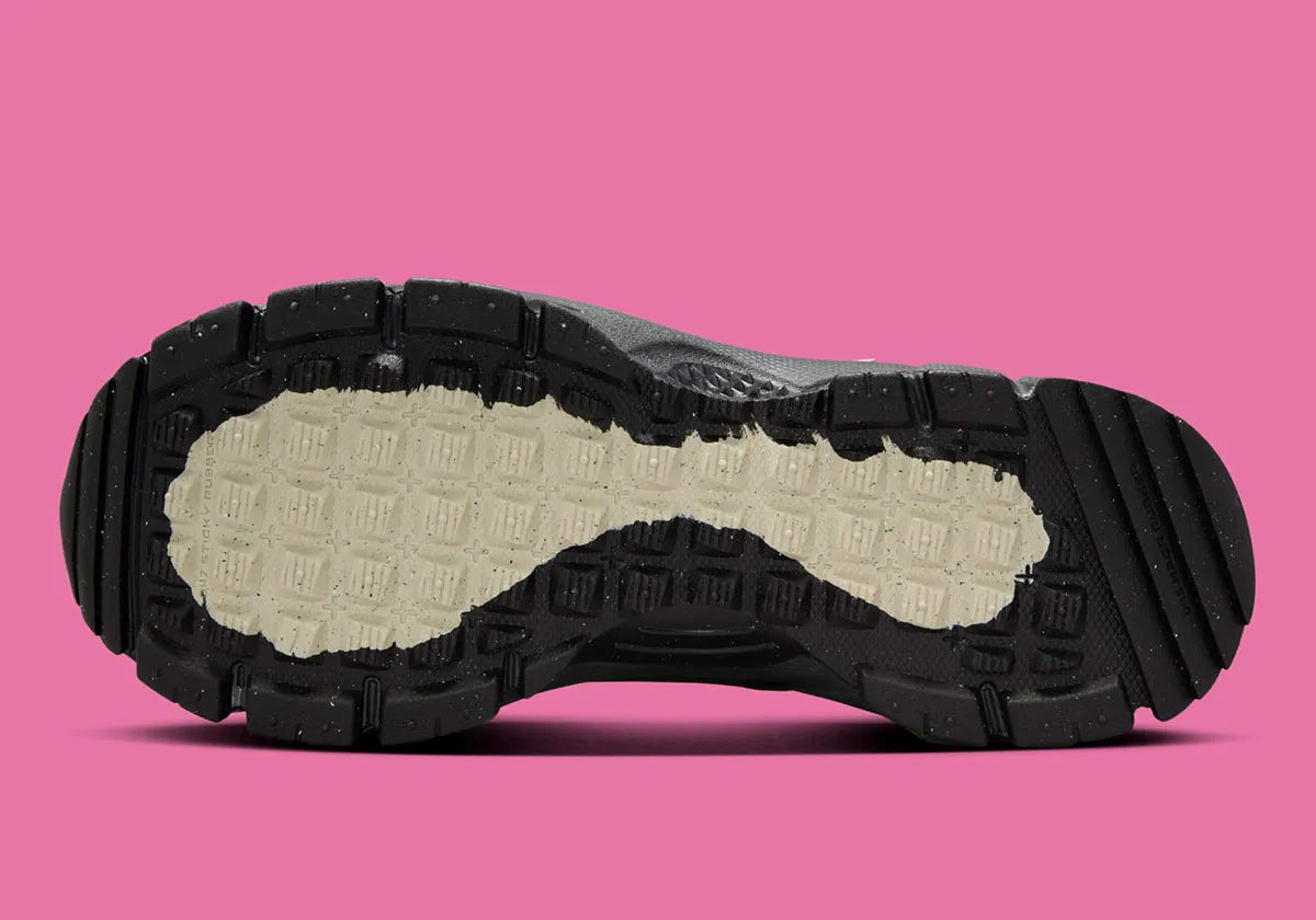 Nike Zoom Vomero 5 Roam Elemental Rose Anthracite rose noir lacet