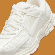 Nike Zoom Vomero 5 Sail Coconut Milk noix de coco blanc marron 