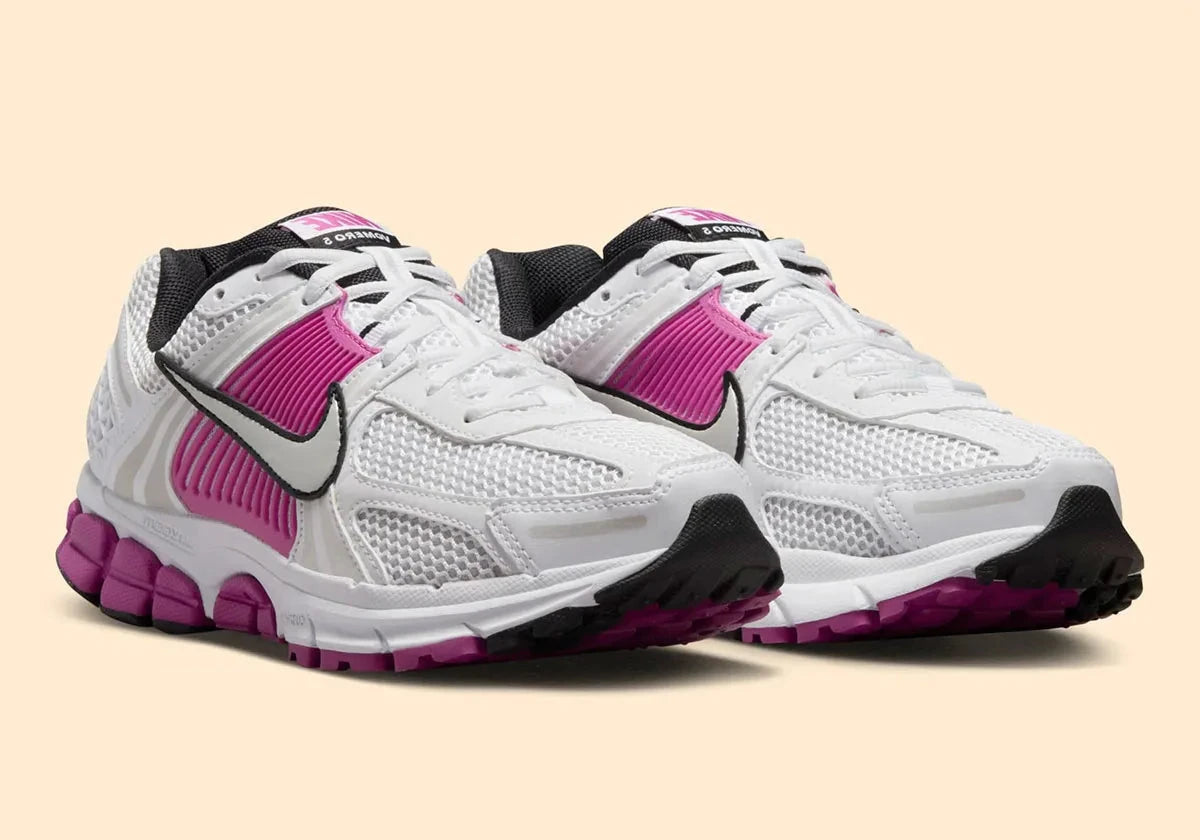 Nike Zoom Vomero 5 White Hot Fuchsia Blanc rose noir métallique 
