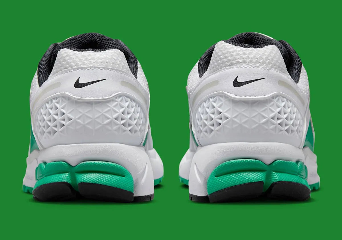 Nike Zoom Vomero 5 White Stadium Green  vert blanc noir 