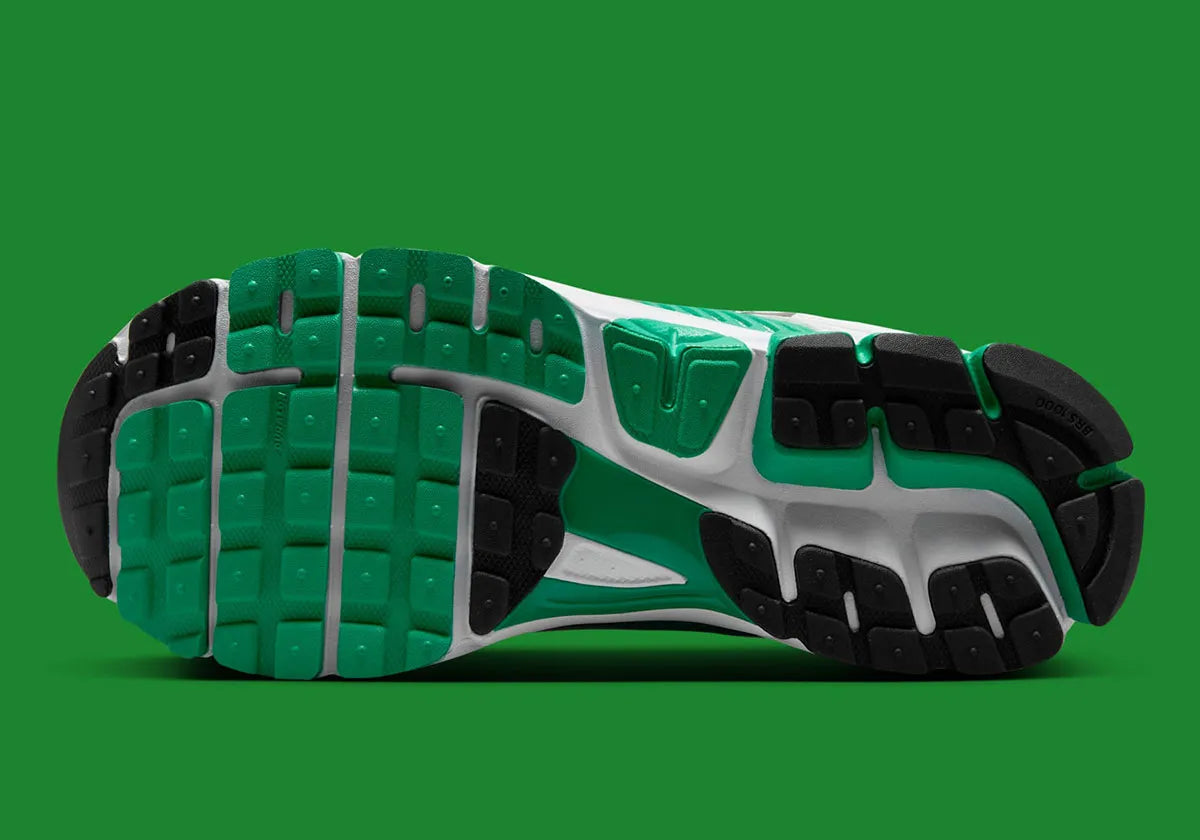 Nike Zoom Vomero 5 White Stadium Green  vert blanc noir 
