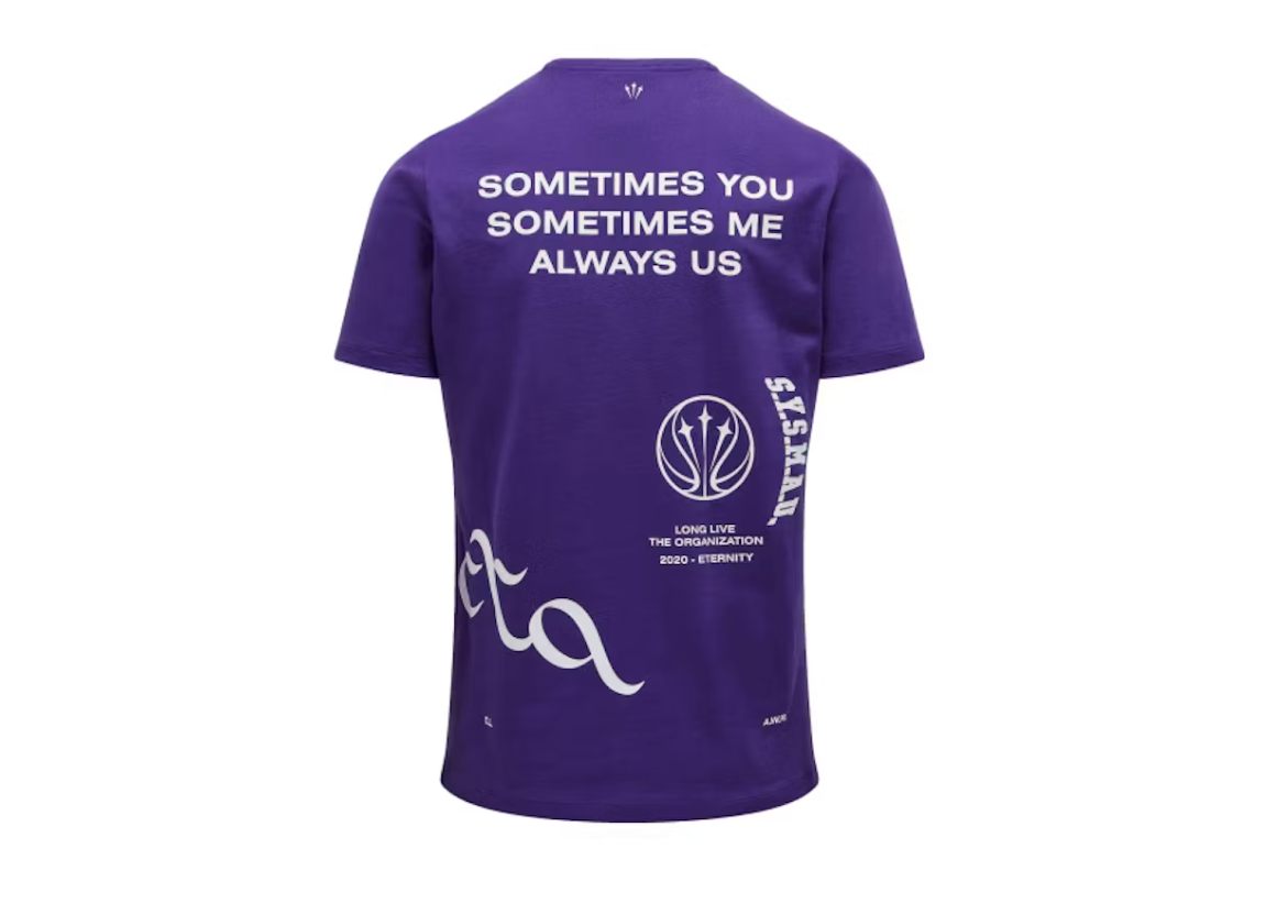 Nike x NOCTA SS Top Purple, haut à manches courtes violet au design minimaliste avec branding Nike et NOCTA.