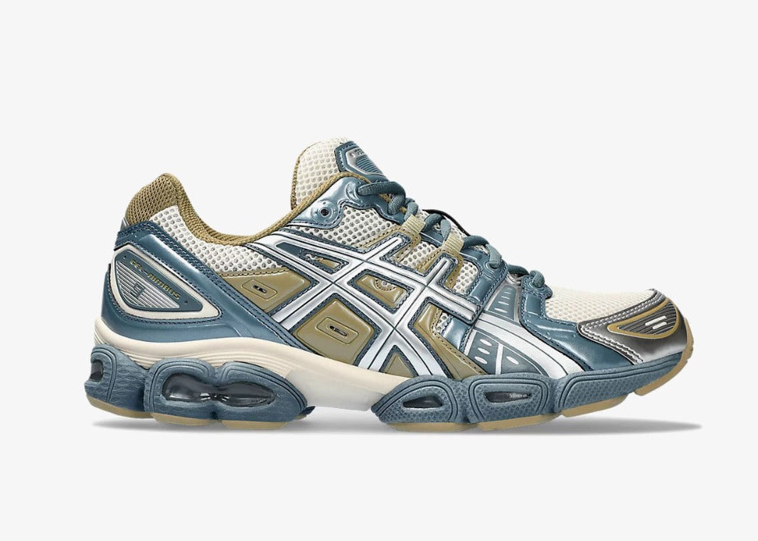 ASICS Gel-Nimbus 9 Oatmeal Ironclad – sneaker running neutre sable et terre avec amorti GEL, vue de profil