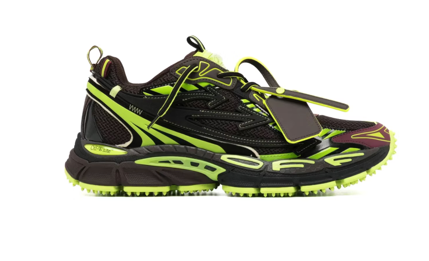 Sneakers OFF-WHITE Be Right Back Chocolate Brown Green marron et vertes en matériaux techniques avec détails graphiques signature et semelle sculpturale