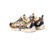 OFF-WHITE Be Right Back Silver Peach argentées et pêche en matériaux techniques avec détails graphiques signature et semelle sculpturale (vue de 3/4 arrière)