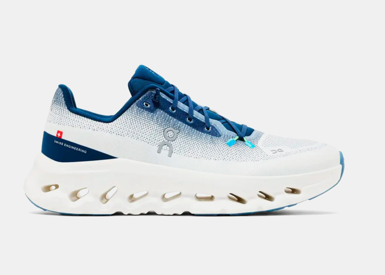 On Running Cloudtilt Ivory Tempest, sneaker On Running ivoire et gris avec technologie CloudTec Phase®, amorti performant et design minimaliste.