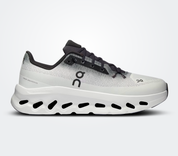 On Running Cloudtilt Midnight Ice, sneaker On Running bleu nuit et gris clair avec technologie CloudTec Phase®, amorti performant et design moderne.