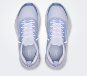 On Running Cloudtilt Moon Zendaya Nimbus, sneaker claire On Running Cloudtilt Moon associée à Zendaya avec technologie CloudTec Phase® et design futuriste.