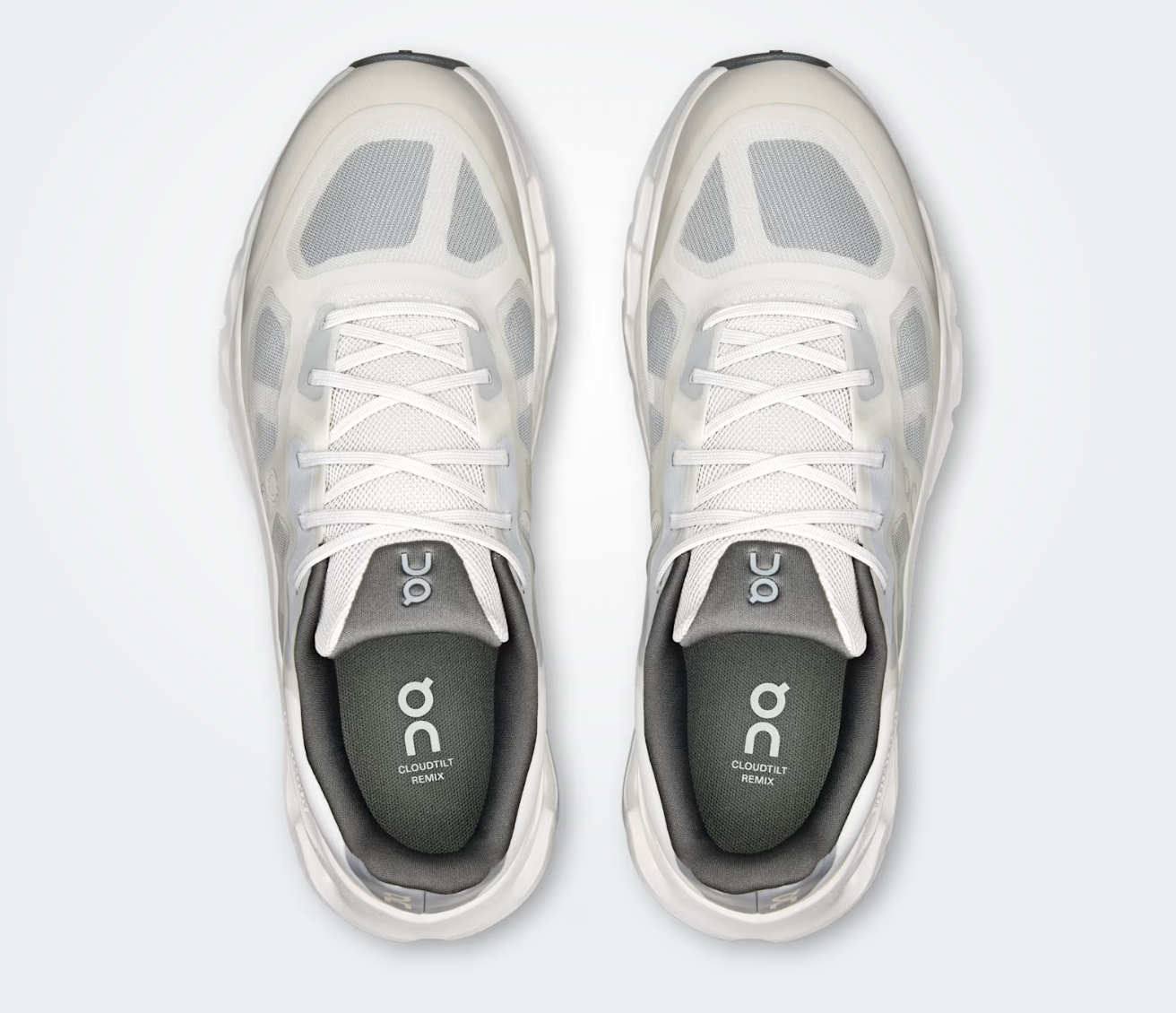 On Running Cloudtilt Remix Alloy Ivory, sneaker lifestyle On Running gris Alloy et ivoire équipée de la technologie CloudTec Phase® et de l'amorti Helion™.