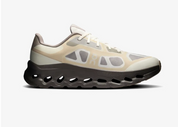 On Running Cloudtilt Remix Dew Pebble, sneaker lifestyle On Running aux tons Dew et Pebble équipée de la technologie CloudTec Phase® et de l'amorti Helion™.