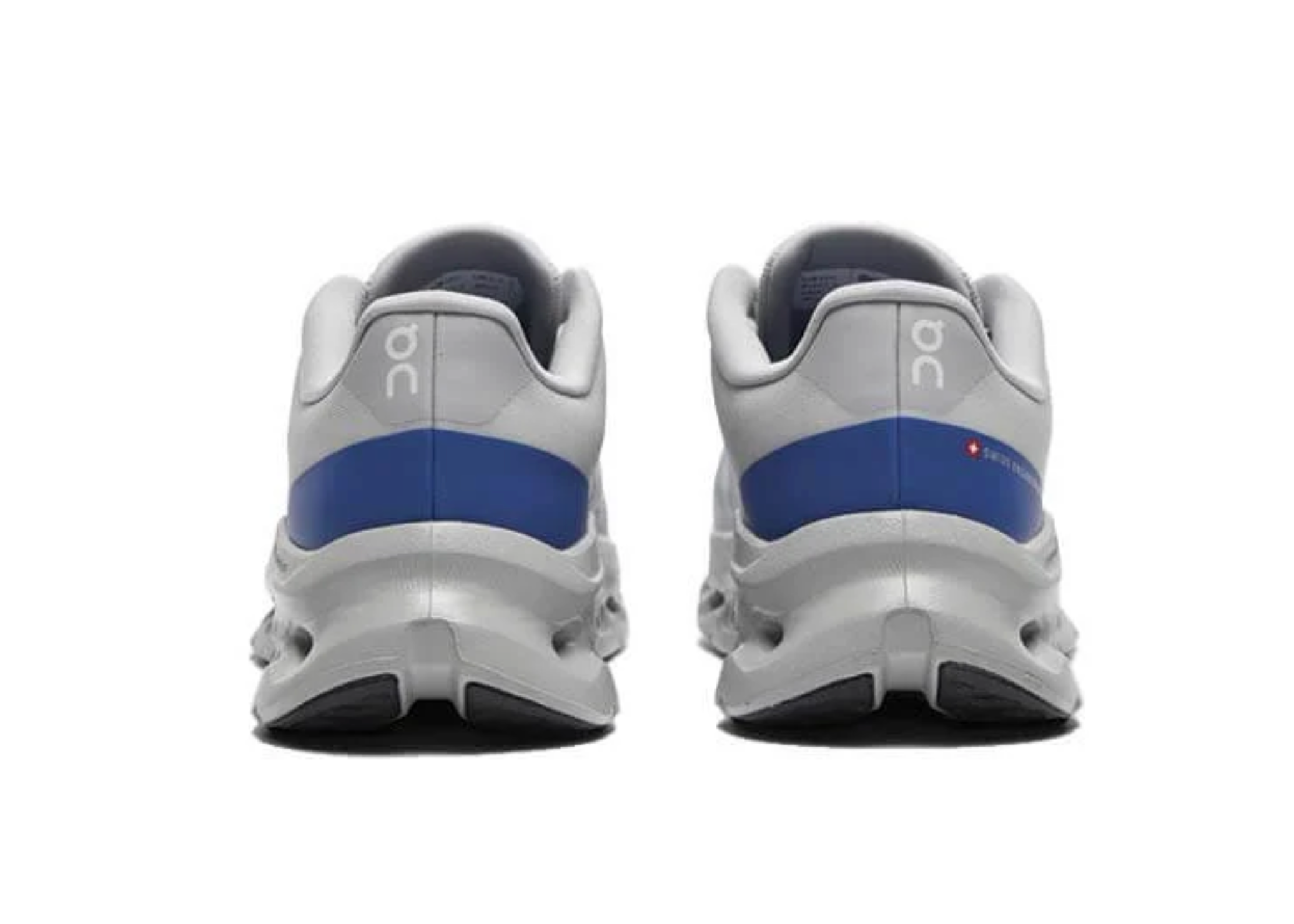 On Running Cloudtilt Remix Glacier Alloy, sneaker lifestyle On Running aux tons Glacier et Alloy avec technologie CloudTec Phase® et design technique moderne.