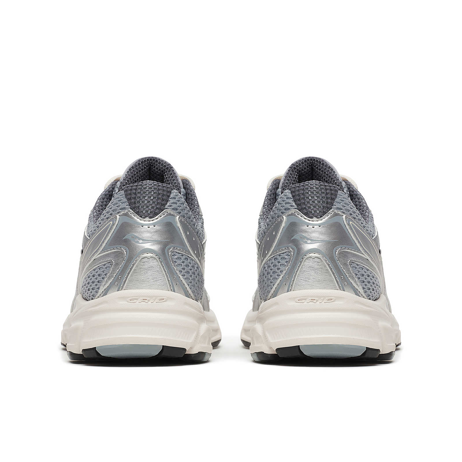 Saucony Grid Ride Millennium argentée avec superpositions chromées et amorti GRID rétro-tech. Vue arrière 