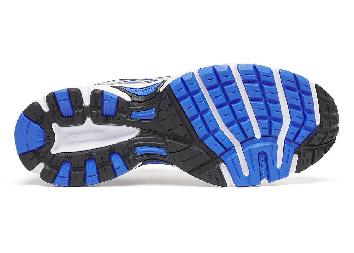 Saucony Ride Millennium blanche avec détails noir et Royal Blue, mesh respirant et amorti GR.Vue de la semelle 