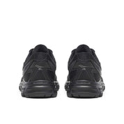 Saucony Grid Ride Millennium entièrement noire avec mesh texturé et semelle amortie GRID.Vue arrière 