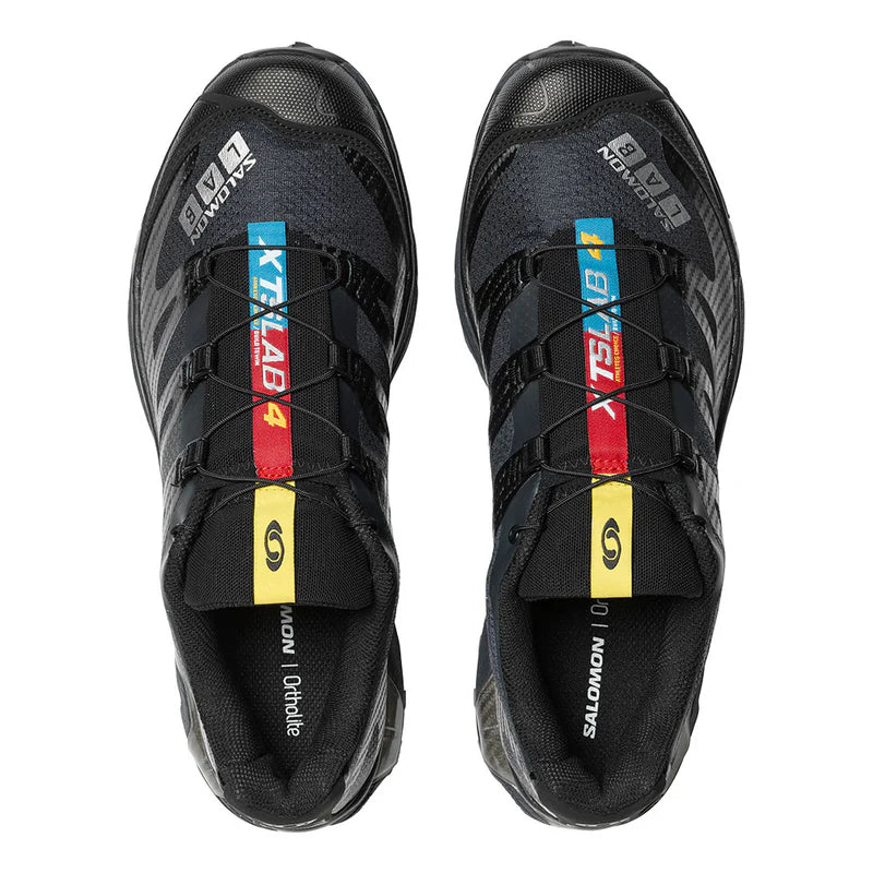 Chaussure de randonnée, trail de la marque Salomon, noir et argenté, vue de dessus